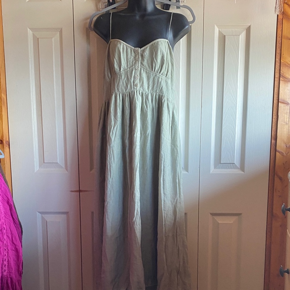 Oak & Fort NWT LINED CRINKLE VIOLE MIDI DRESS - Picture 3 of 12